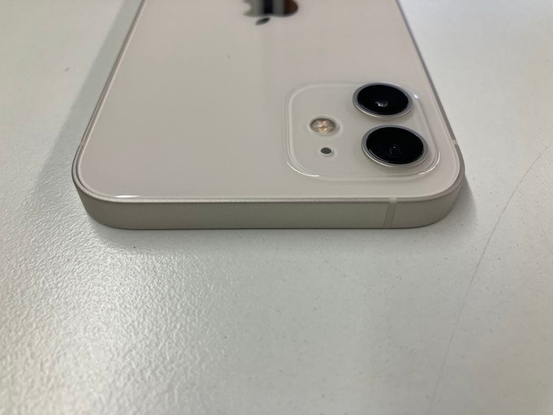 【美品】Apple iPhone 12 ホワイト 64GB本体