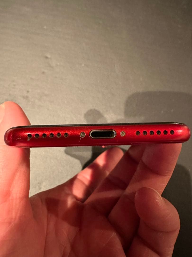 iPhone 8 256GB本体 画面傷あり