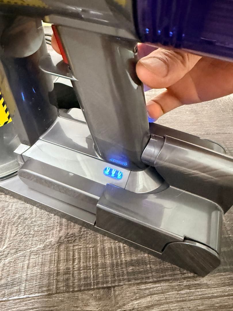 動作品 Dyson V8 Slim Fluffy Extra SV10k