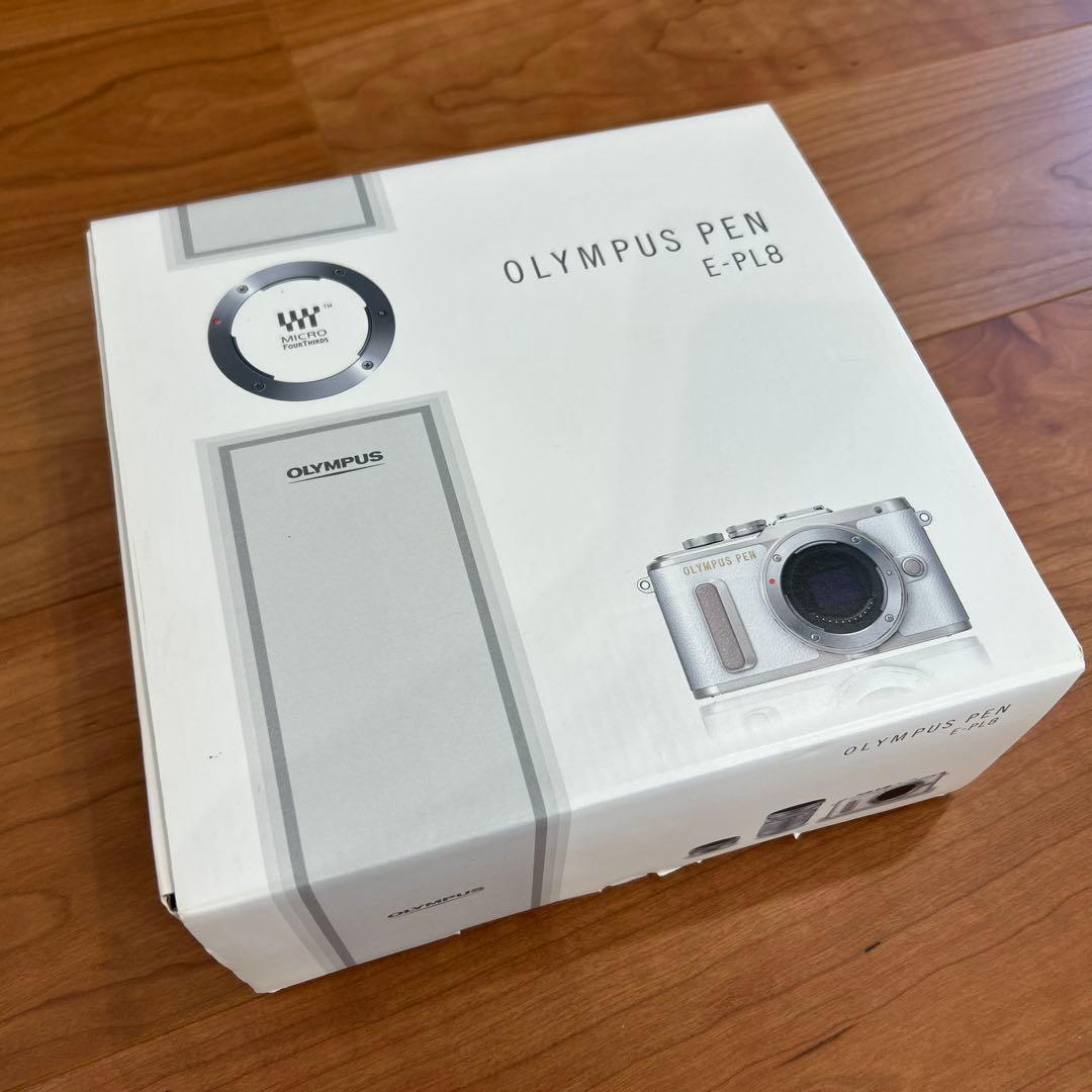 OLYMPUS PEN E-PL8 ホワイト レンズ2本付き