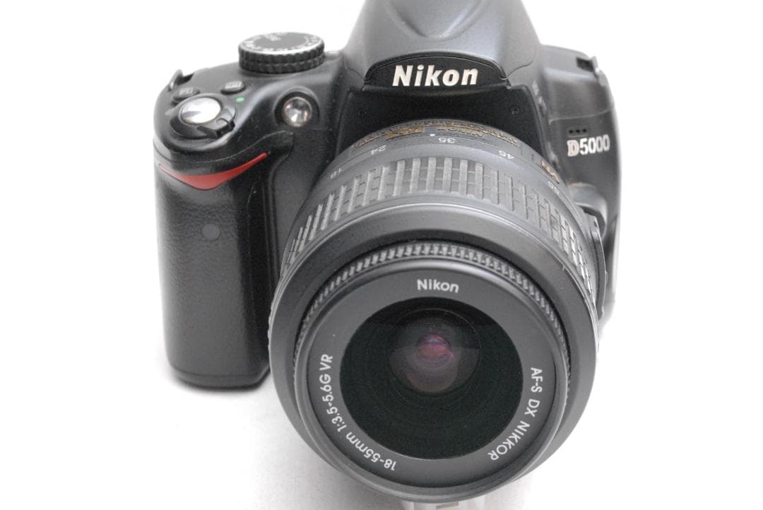 Nikon D5000/DX VR AF NIKKOR 18-55mm 良品