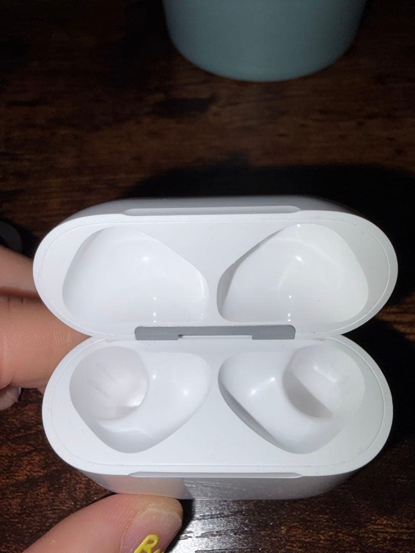 AirPods 4 ノイキャン搭載モデル