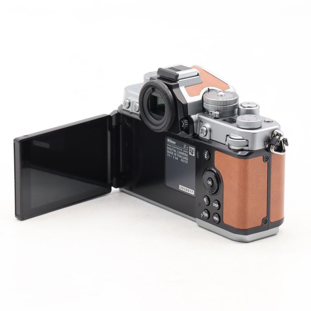 Nikon ミラーレス一眼 Zf シルバー ボディ #4280