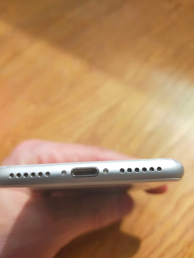 iPhone8 64GB 本体 バッテリー100%