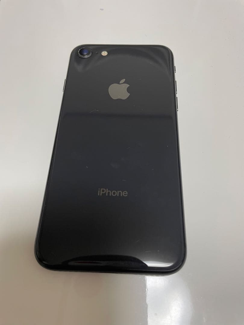 pinC★Apple iPhone 8 64GB バッテリ92%