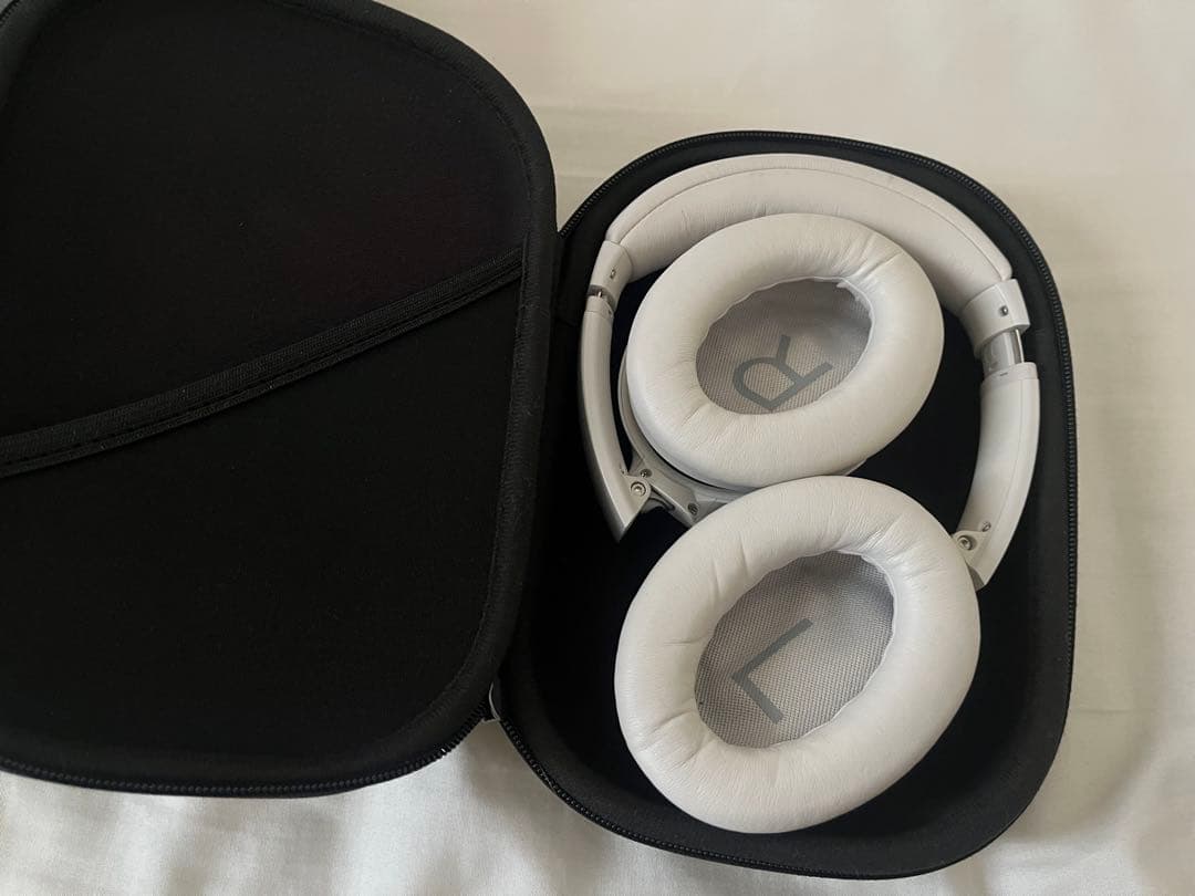 Bose ワイヤレスヘッドホン ホワイト 専用ケース付き