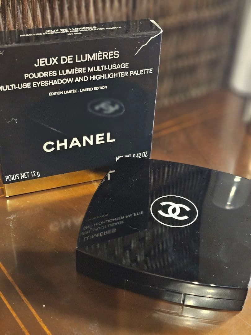 CHANEL JEUX DE LUMIÈRES 限定版 アイシャドウパレット