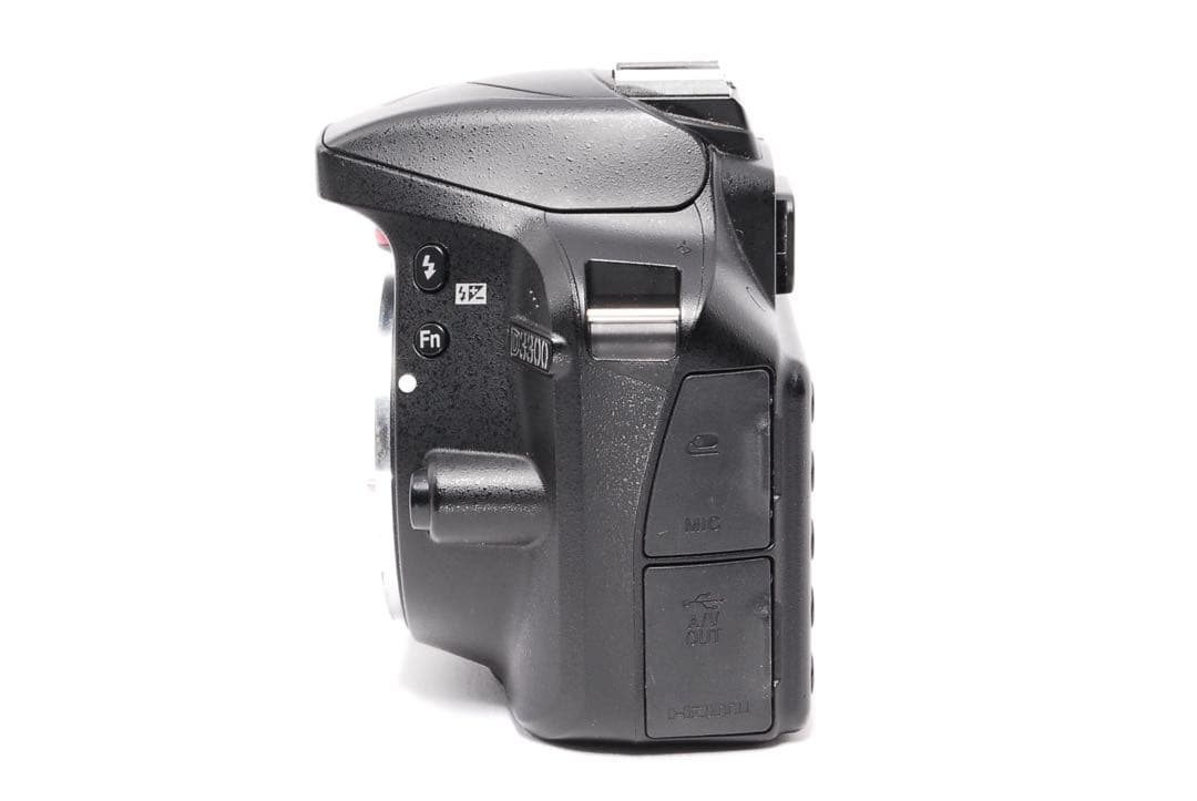 Nikon D3300◆ショット数少なめ◆Flash Air付き◆一眼レフカメラ
