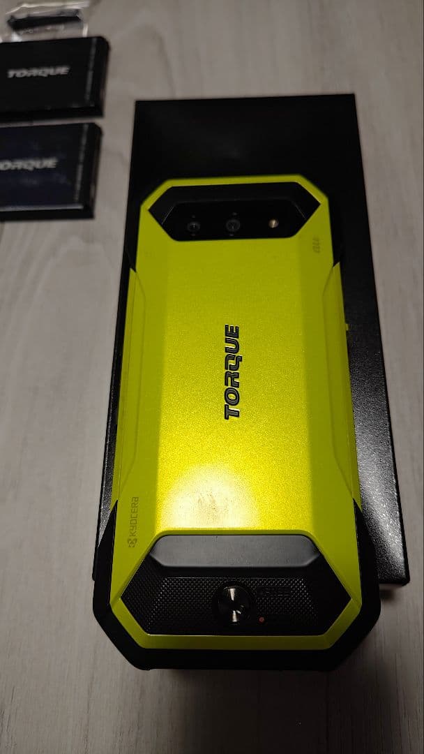 TORQUE5G スマートフォン 本体 イエロー バッテリー2個おまけ
