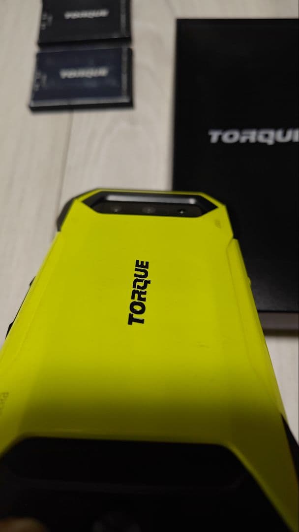 TORQUE5G スマートフォン 本体 イエロー バッテリー2個おまけ