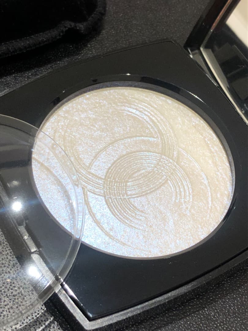 ◎新品 CHANEL シャネル ルミエール ドゥ ローシャン　フェイスパウダー