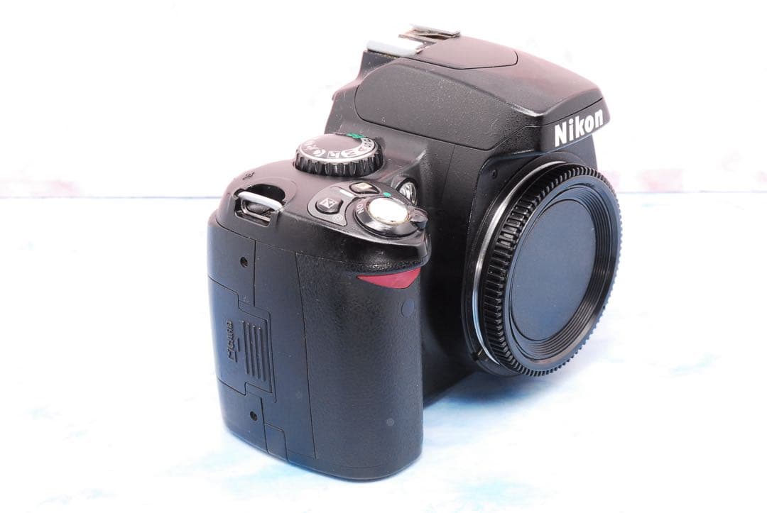 Nikon D40★初心者セット★カメラバッグ付★軽量＆小型★一眼レフカメラ