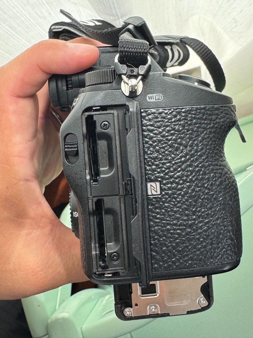 ジャンク品 Sony α7 III ミラーレス一眼カメラ