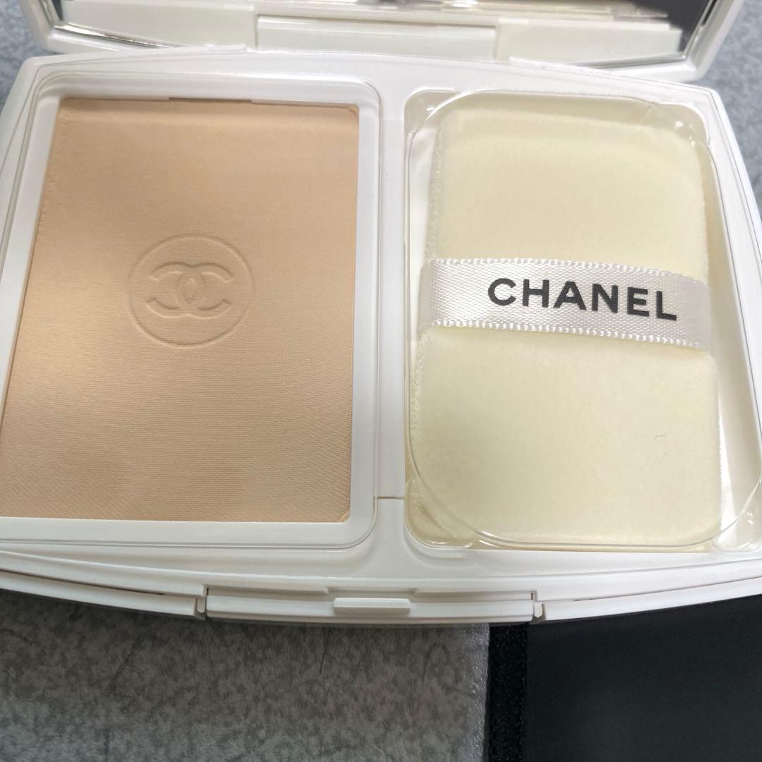 【新品未使用】CHANEL LE BLANC BR12 パウダーファンデーション