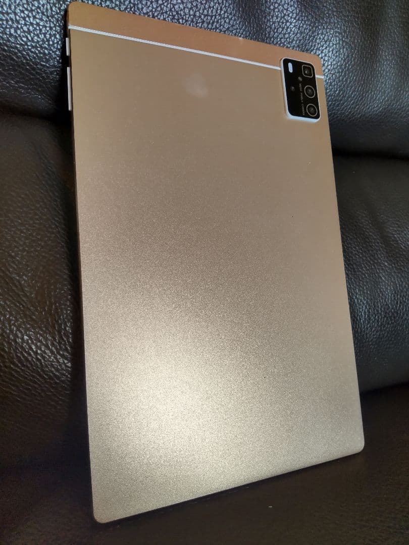Androidタブレット ゴールド