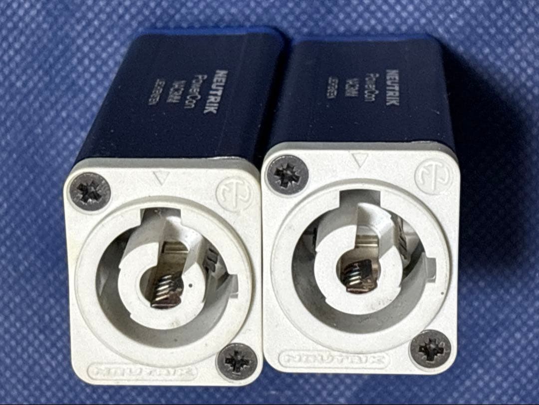 NEUTRIK PowerCon NAC3MM 電源コネクタ