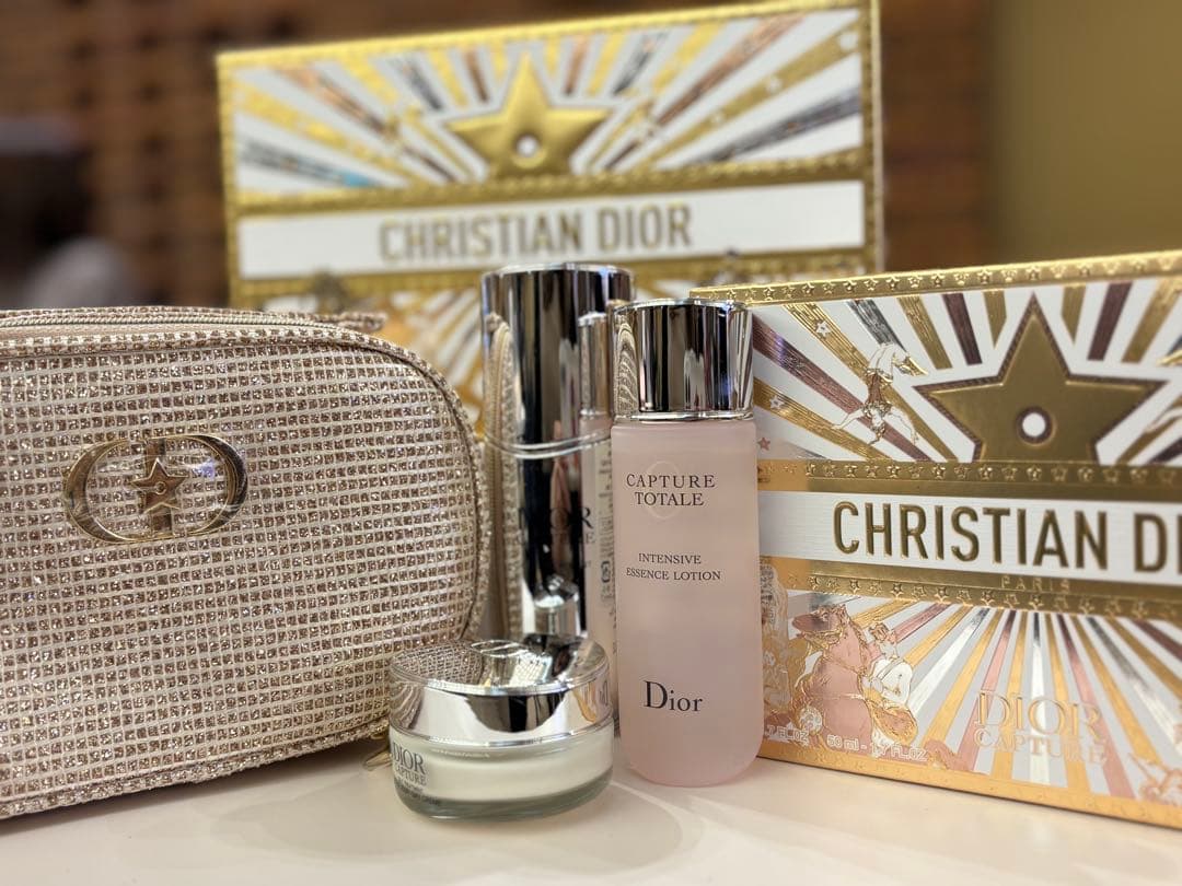 Dior CAPTURE TOTALE セット　箱・袋つき