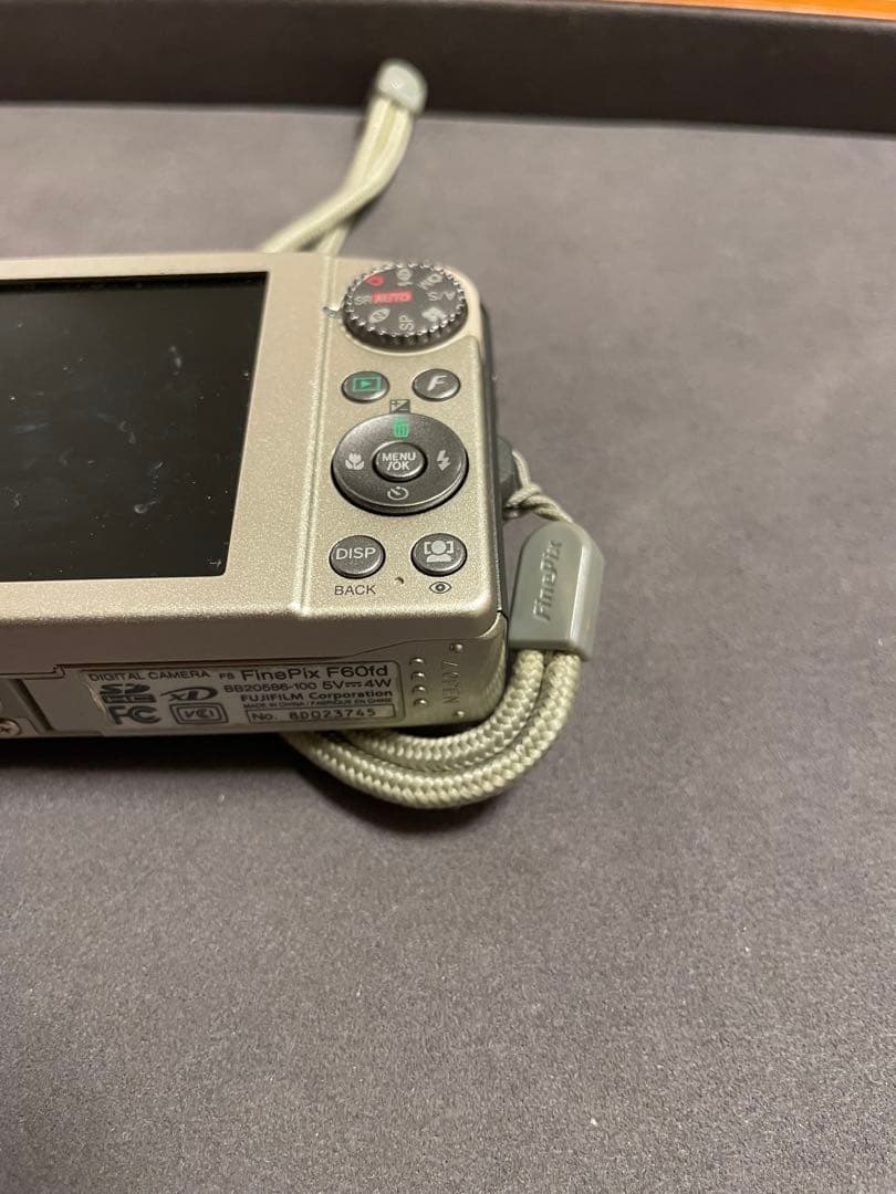 Fujifilm FinePix 12.0【本体のみのため格安出品　美品】