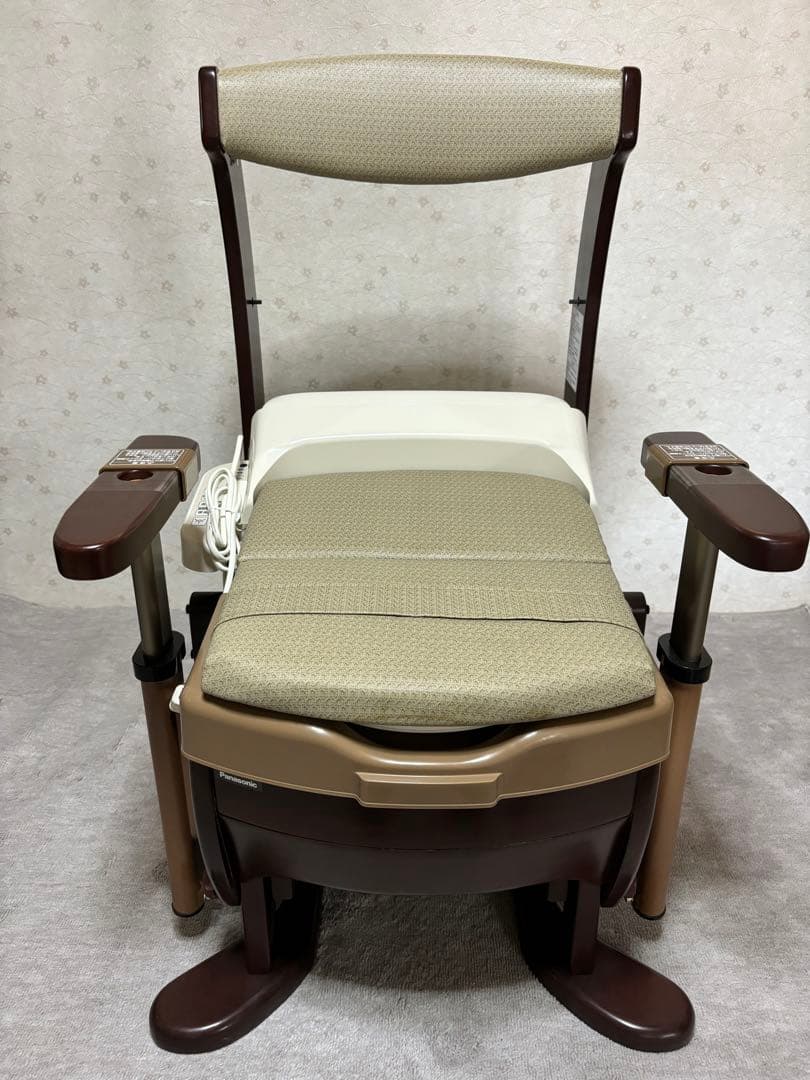 【未使用・付属品付き】パナソニック 介護用ポータブルトイレ PN-L21525