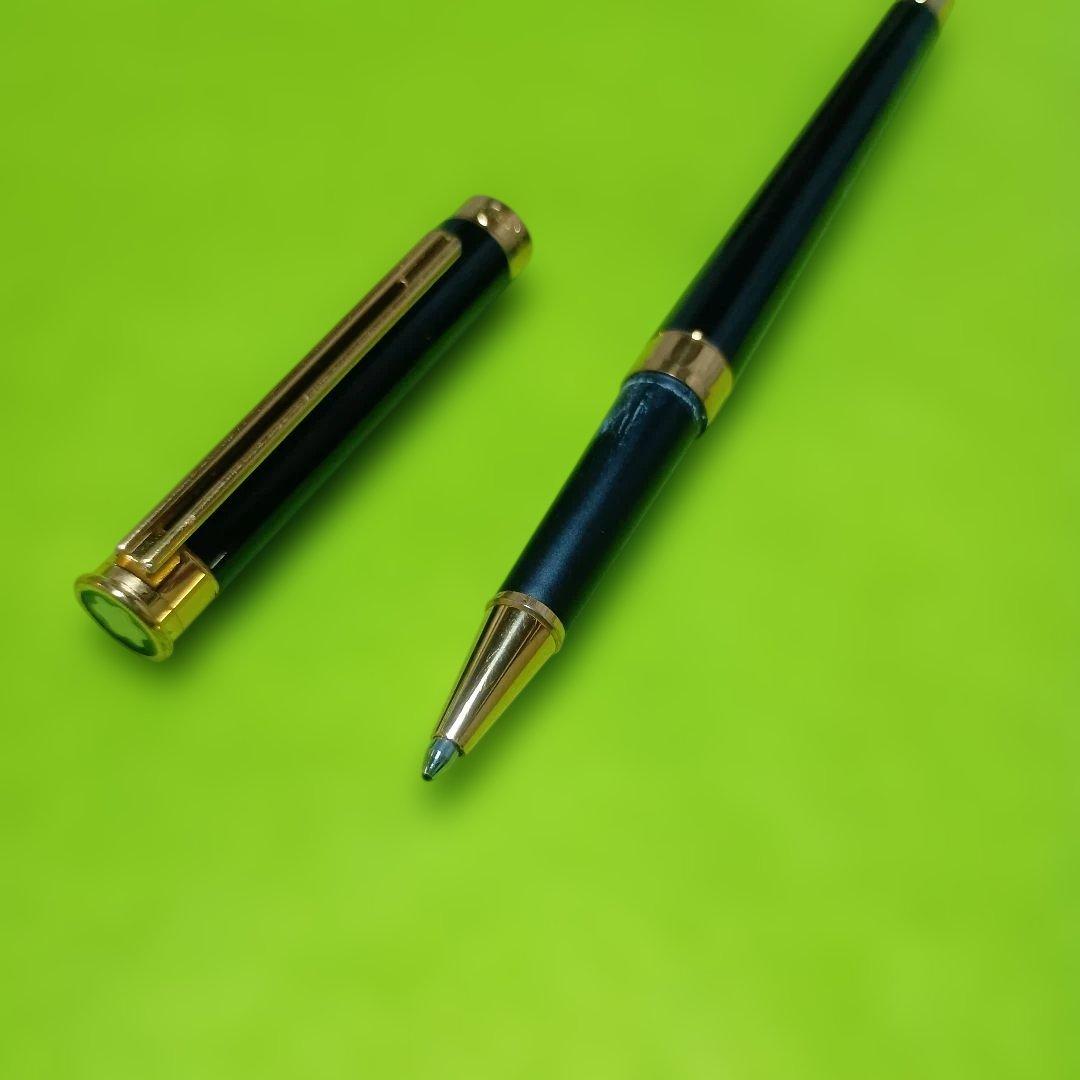モンブランボールペン　ノブレス　オブリージュ型　ブラック＆ゴールド