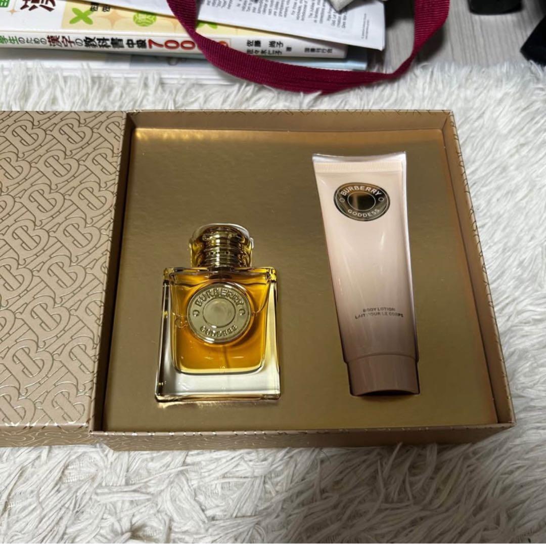 Burberry Goddess 香水とボディクリーム セット
