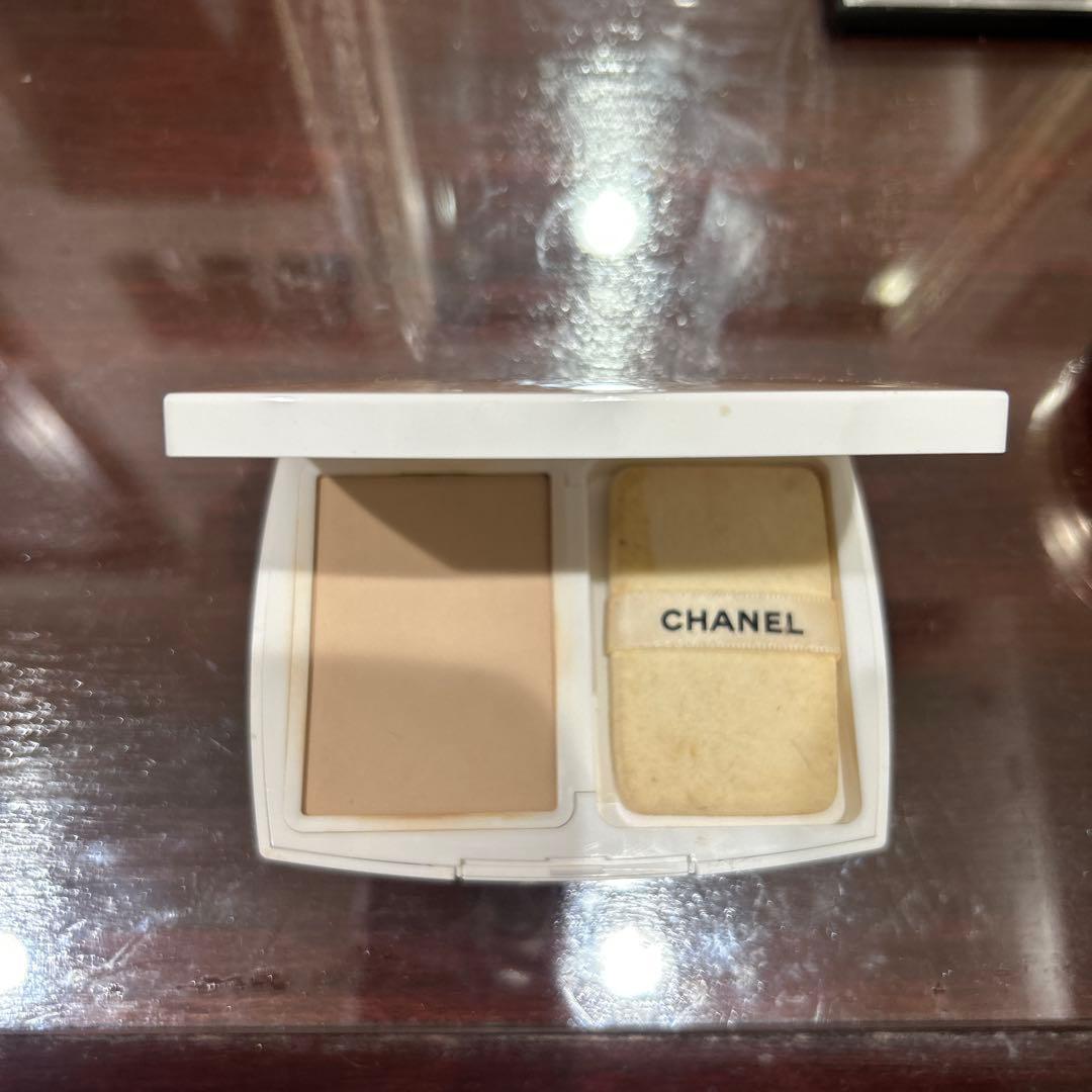 CHANEL パウダーファンデーション 12g シャネル　ルブランブライトニング