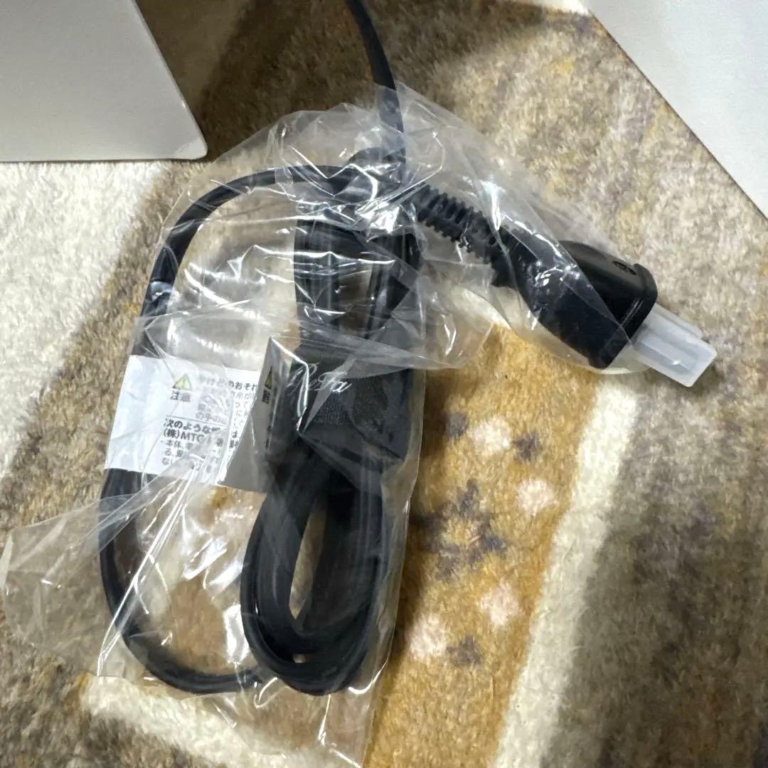 新品未使用✨　リファ ビューテックストレートアイロン RE-BM03A 25年製
