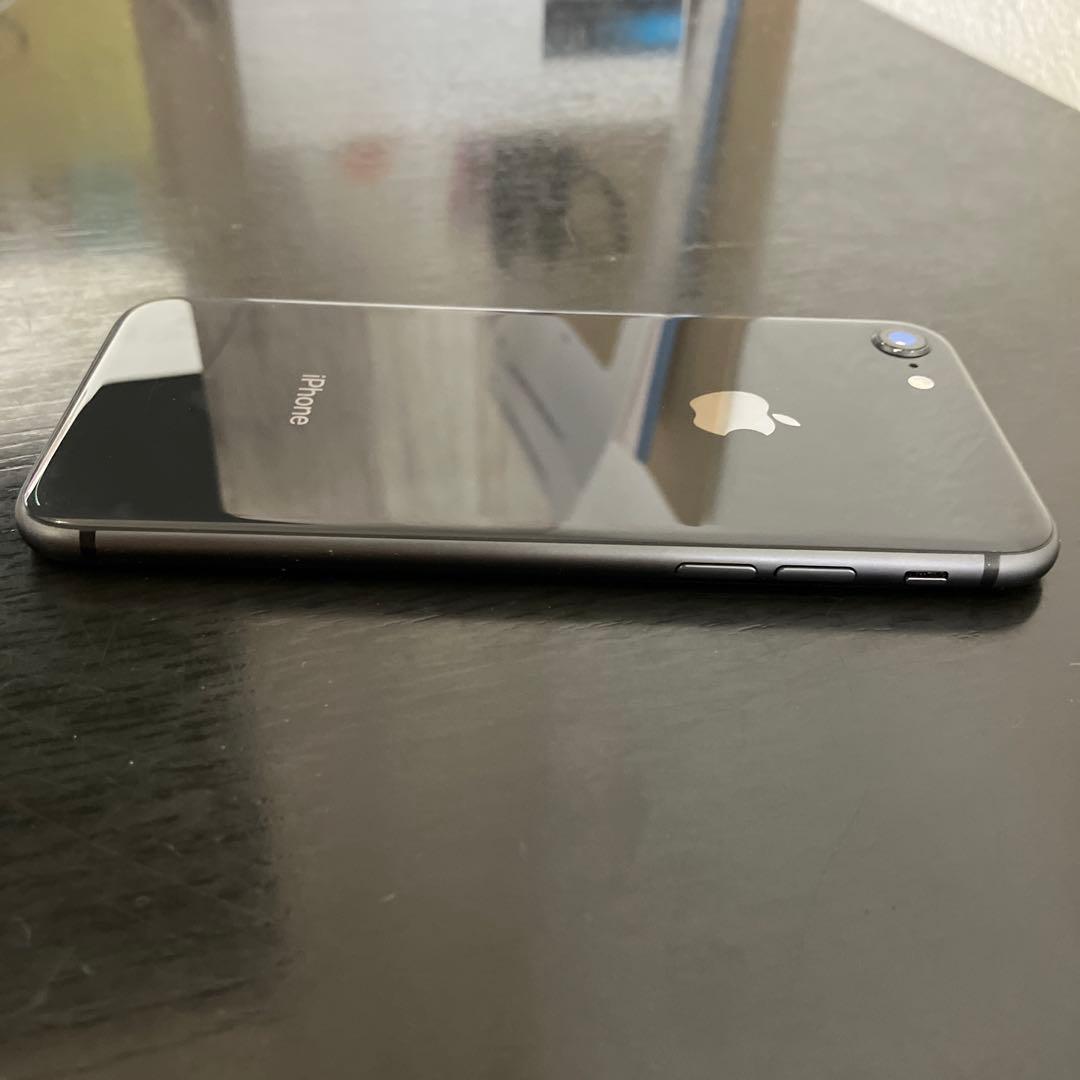 Apple iPhone 8 64GB グレー