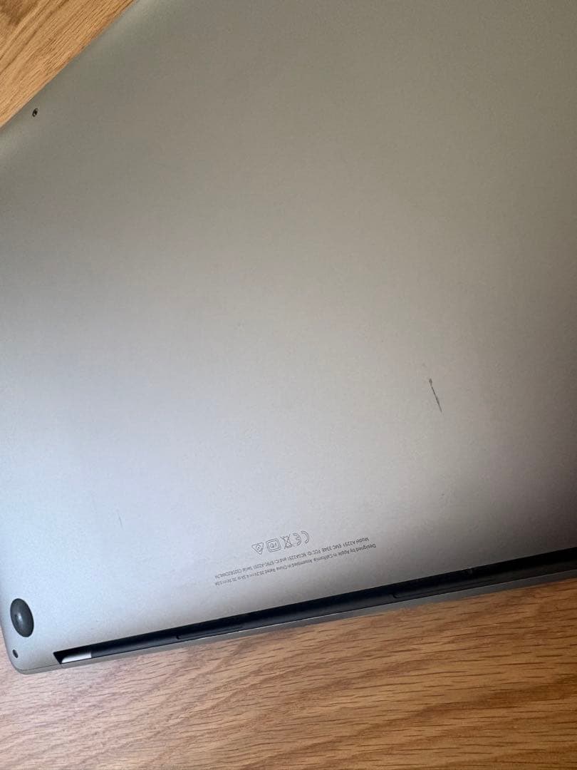 MacBook Pro2020 Core i5•16GB •512GB