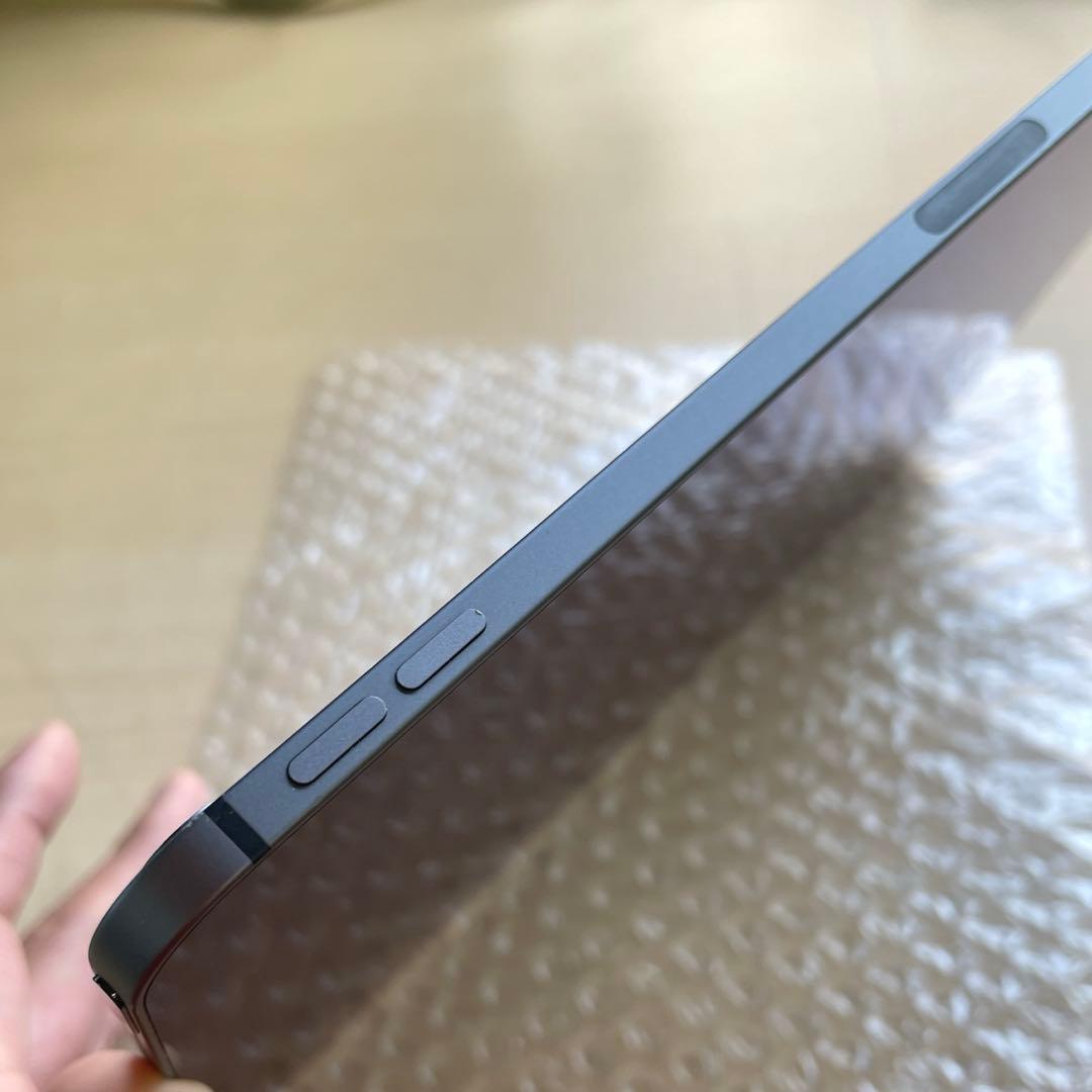 iPad Air 第4世代 A2072 cellular グレイ　64GB 美品