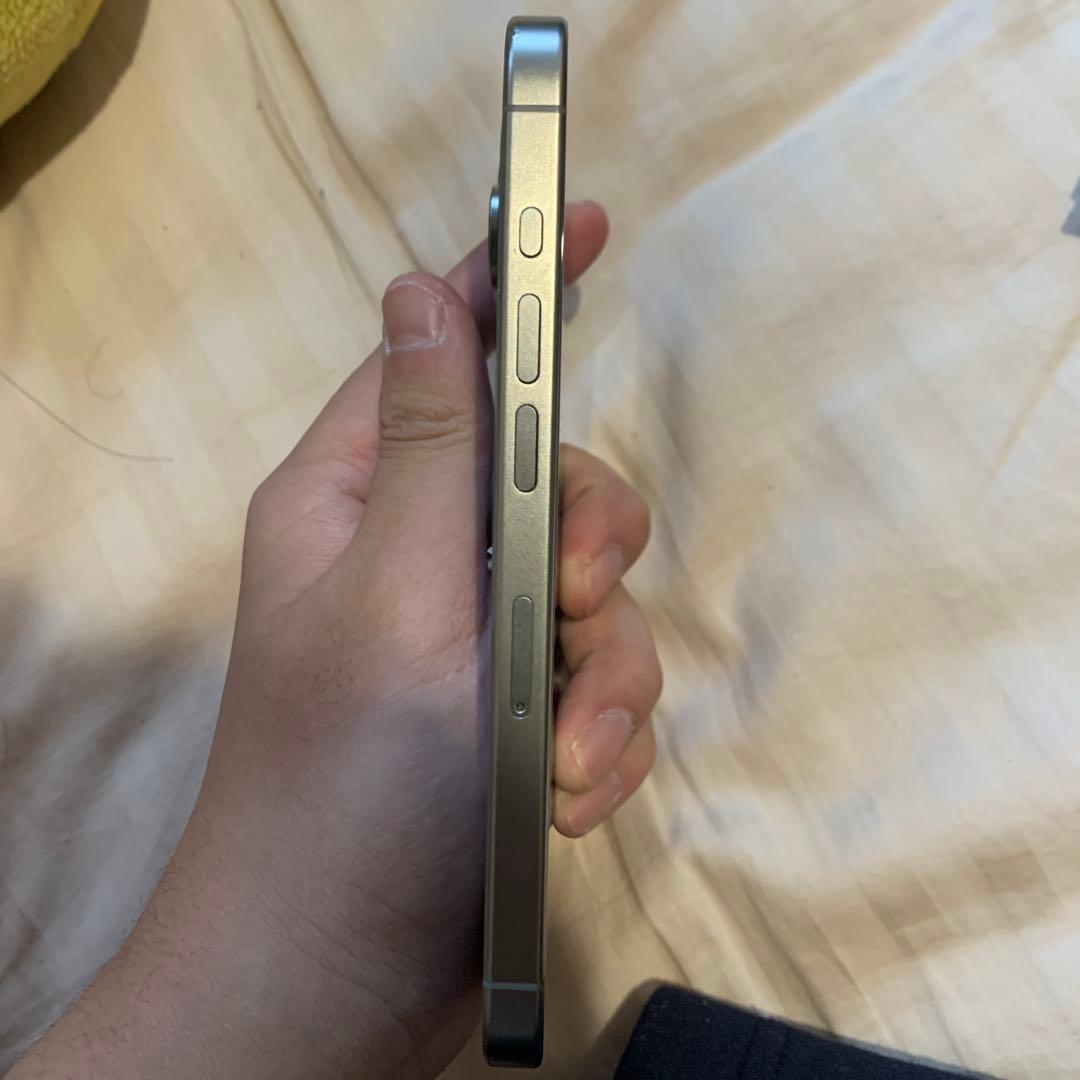 Apple iPhone 15 Pro ナチュラルチタニウム 本体　ジャンク