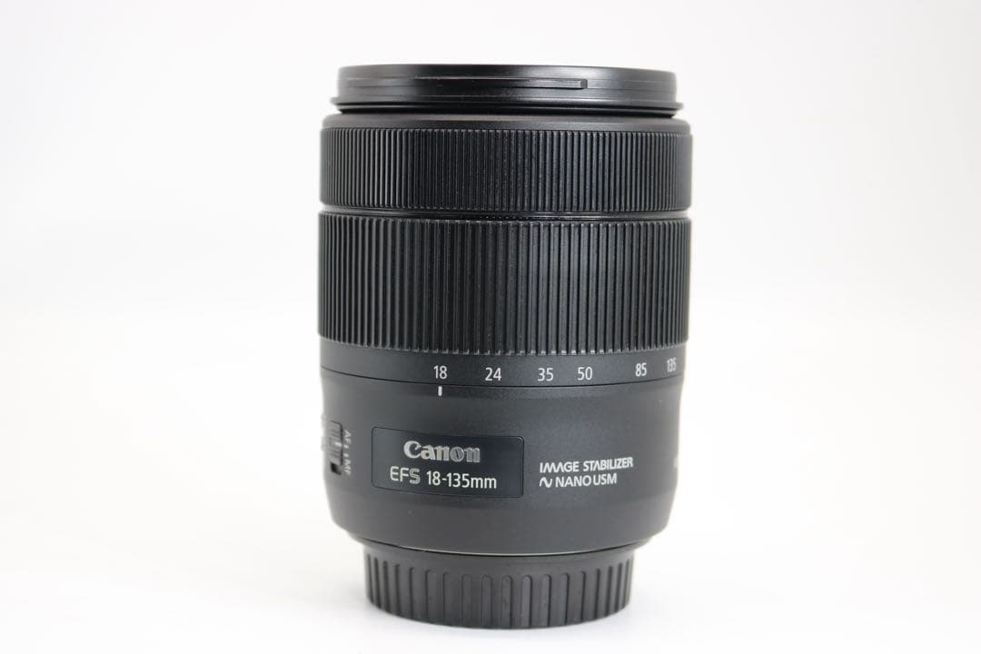 美品 【Canon EF-S 18-135mm IS USM】 EFレンズ