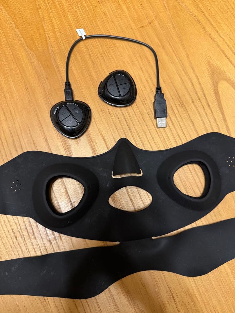 YA-MAN音波振動美顔器 フェイスマスク型 USB接続