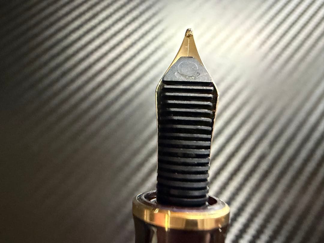 未使用に近い ペリカン 限定品 スーベレーン M400 茶縞 F 細字 万年筆