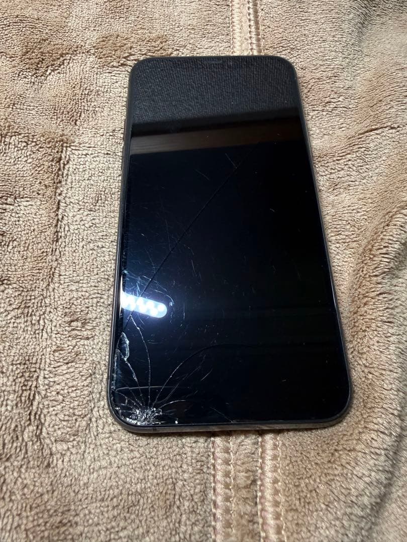 iPhone11Pro 本体 ヒビあり 動作確認済み