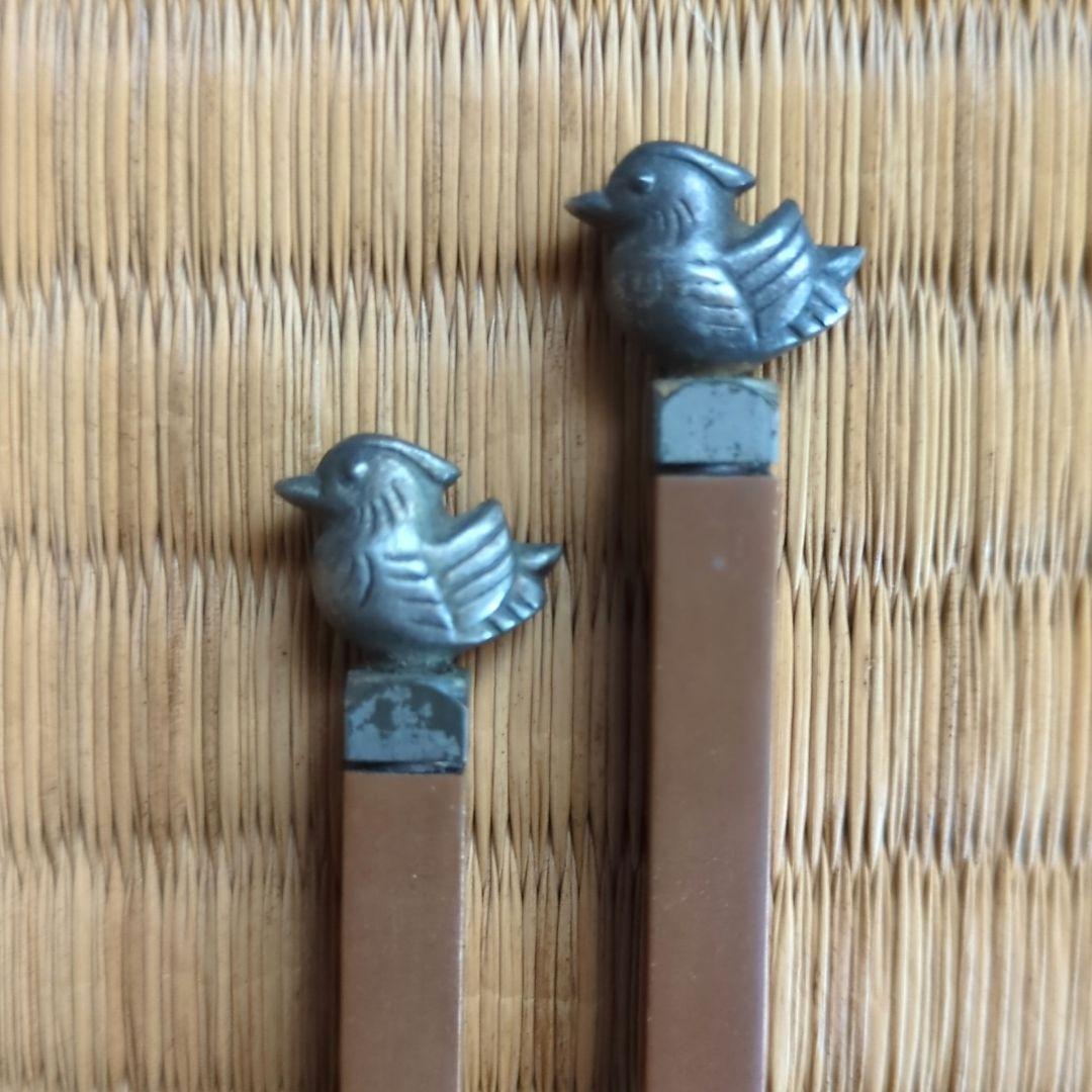 鳥の彫刻付き木製火箸　鴨