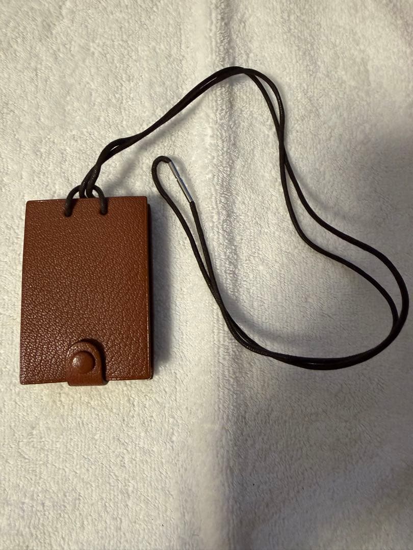 エルメス ネックストラップ・メモ帳カバー　レザー
