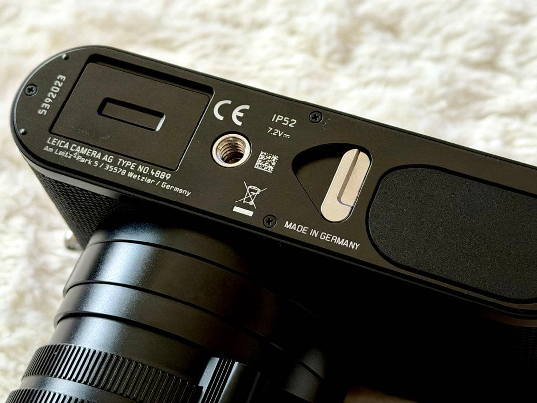 【極美品】Leica Q2 豪華付属品セット（除湿庫保管／予備電池／SF40等）