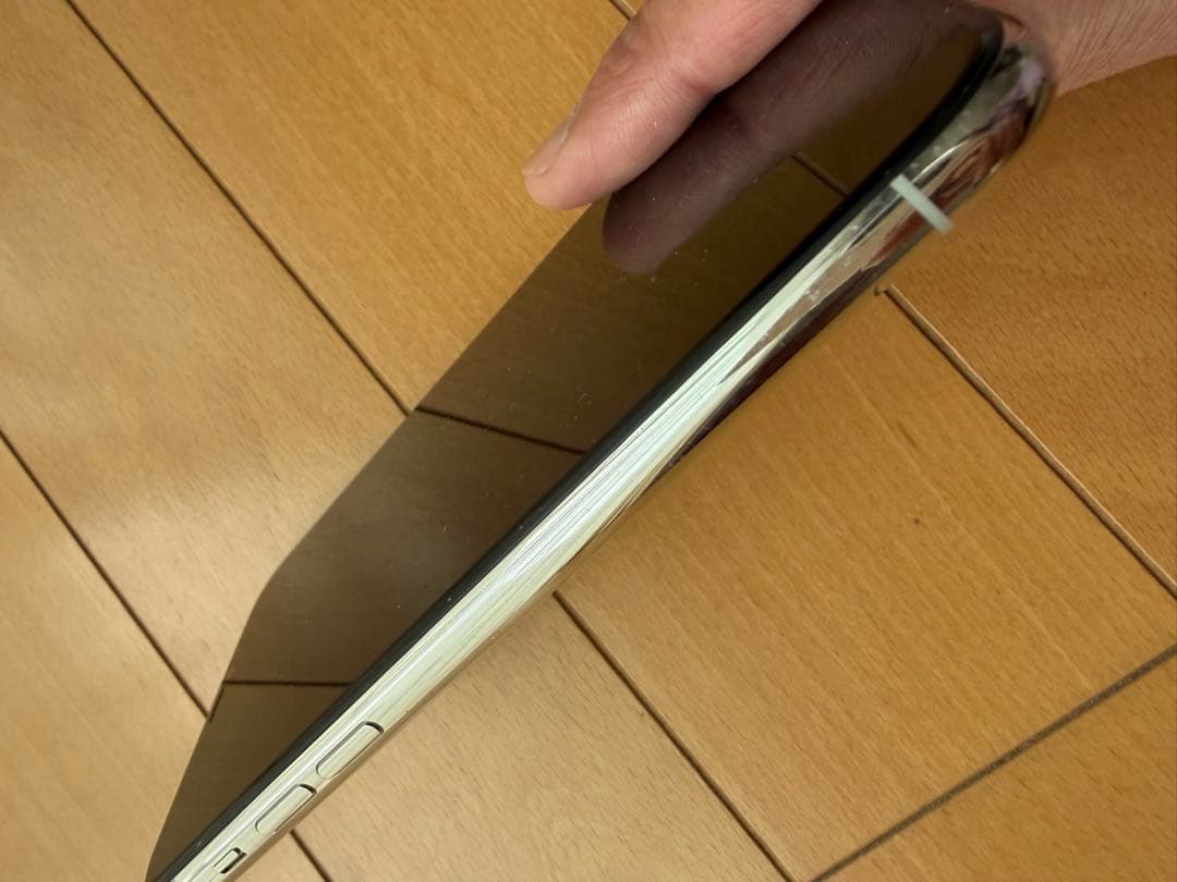 美品　iPhone11PRO 64GB シルバーApple シムフリー　制限無し