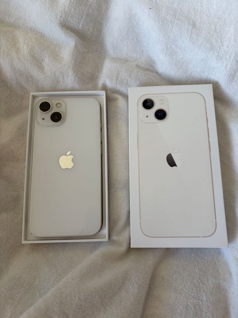 Apple iPhone 13 ホワイト 本体のみ 充電ケーブル付き