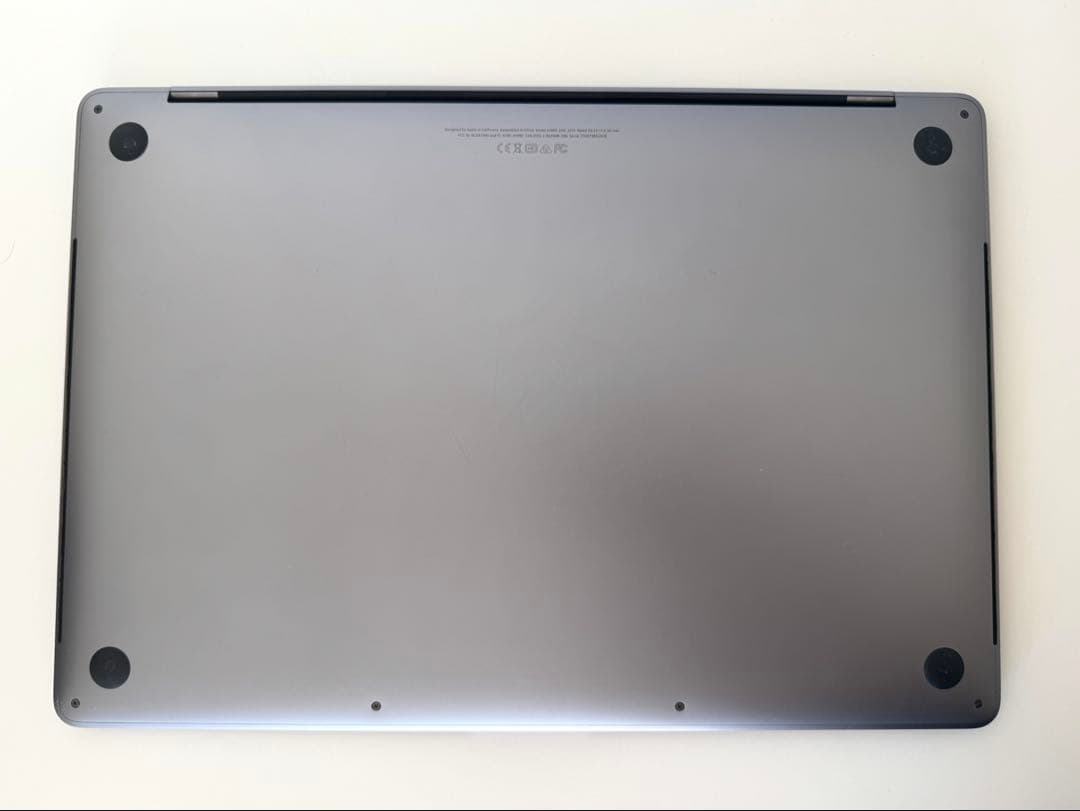 MacBook Pro 2018 15インチ i9 メモリ32GB A1990
