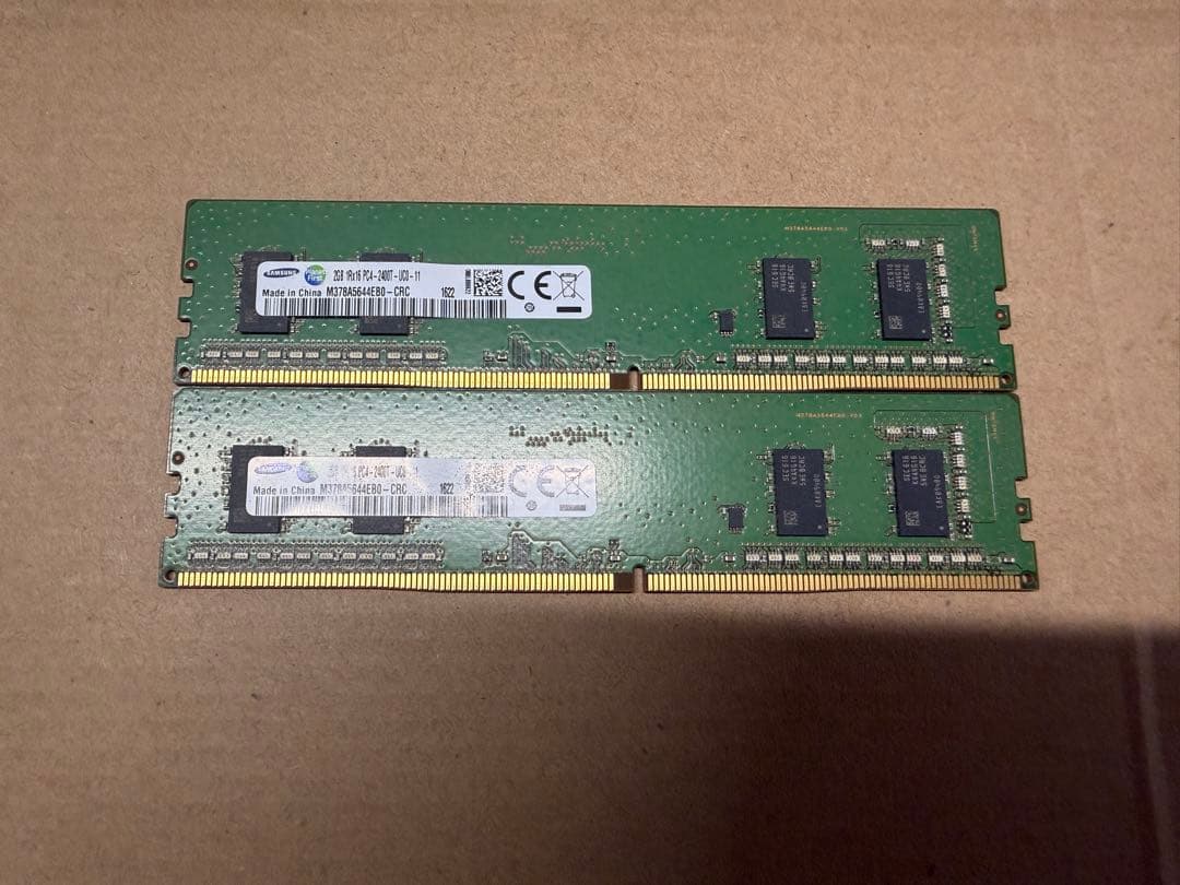 SAMSUNG　デスクトップPC用メモリ　PC4 2GB 22枚セット