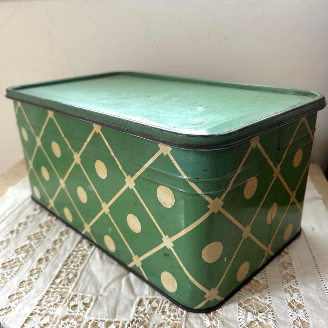 アンティーク　クリーム＆グリーン　ティンBOX