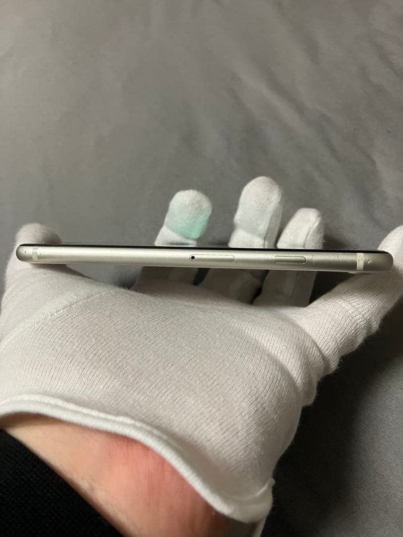 iPhone SE 第3世代 64GB 美品 SIMフリー バッテリー100%