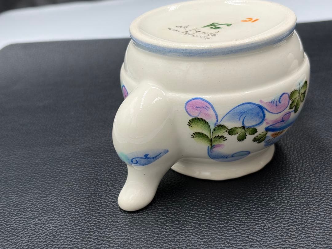 ソビエト　ヴィンテージ うさぎのポット。 長期保存品、現状、本品のみ、