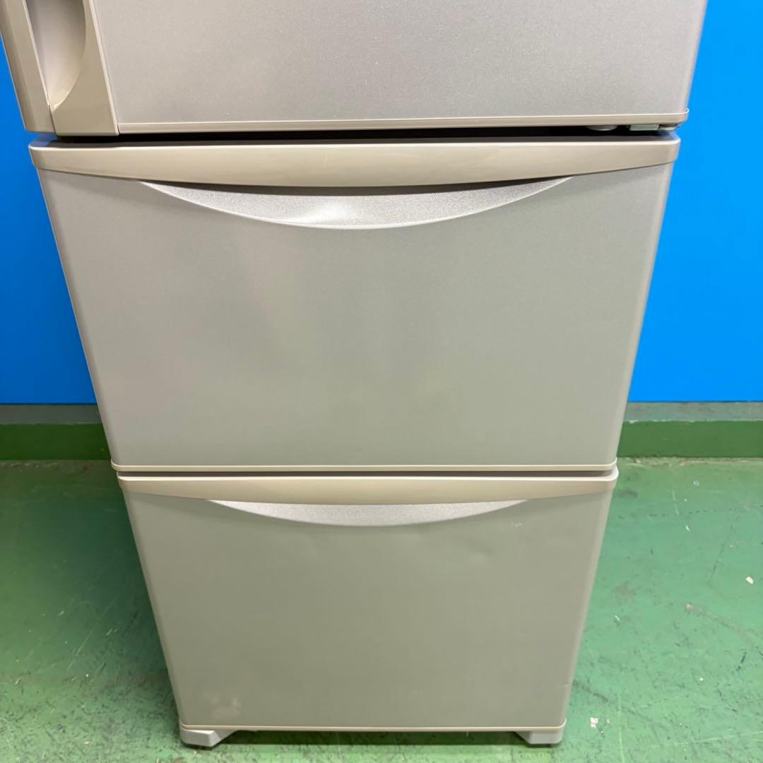 820 日立　中型冷蔵庫　200L〜300L 小型　一人暮らし　右開き　3ドア