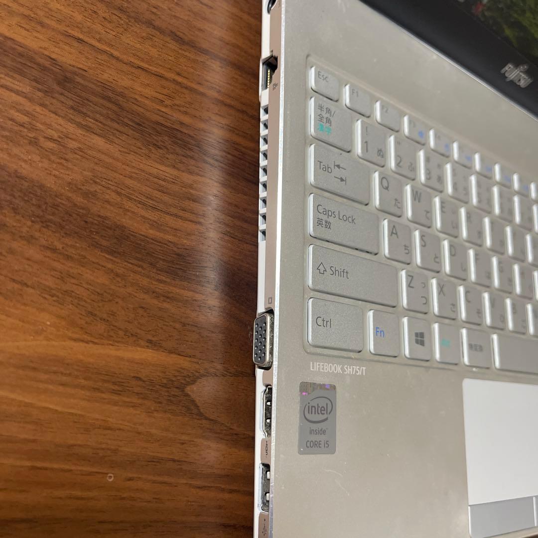 Fujitsu LIFEBOOK ノートPC Intel i5 4GB RAM