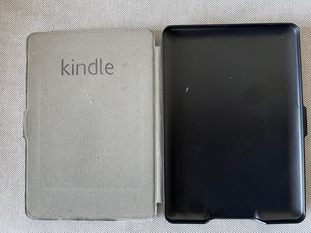 Kindle Paperwhite 第7世代＋カバー＋USBケーブル　4GB