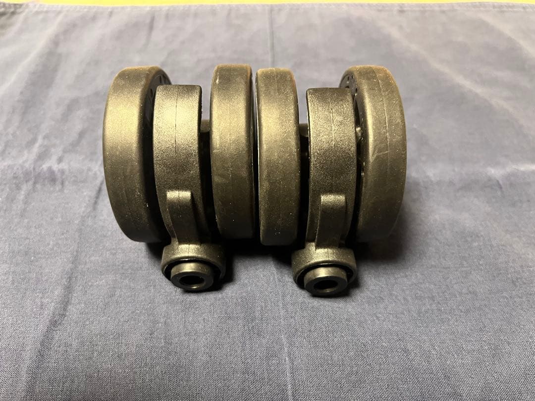 リモワ対応 6.4cm ホイール　車輪　2個セット　新品