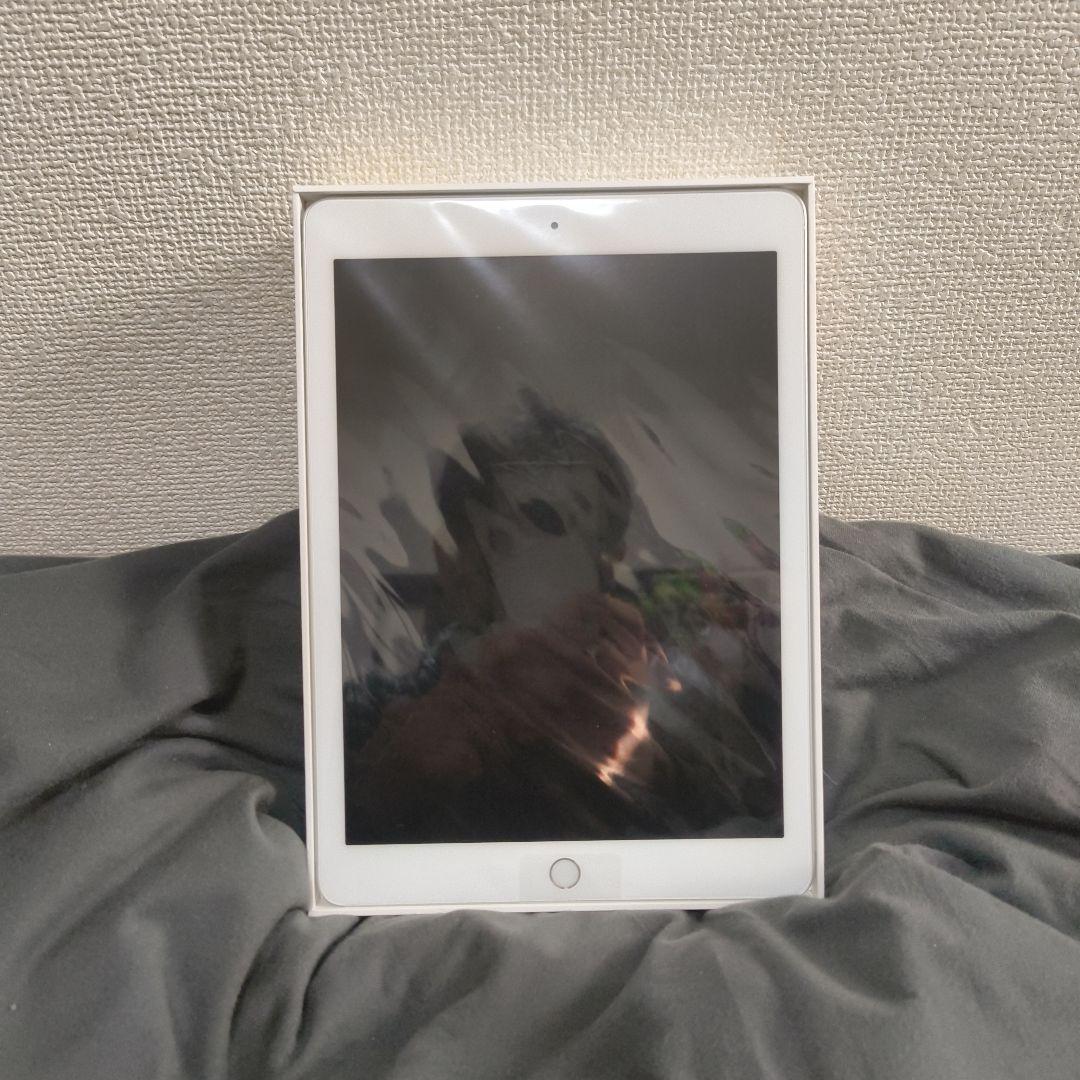 iPad (第6世代) 32GB Wi-Fi シルバー